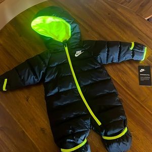 NWT Nike Baby snowsuit 3m